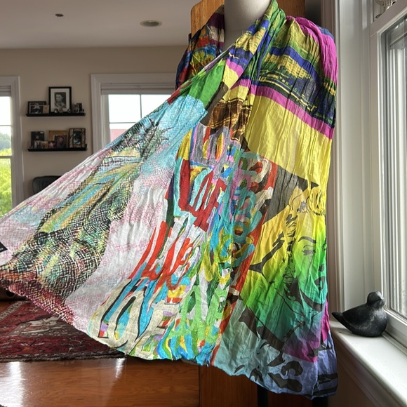 Cool Italian Scarf - Picture 4 of 11